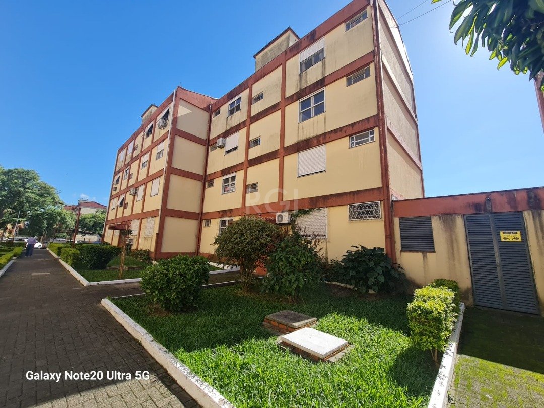 Apartamento com 36m², 1 dormitório, 1 vaga no bairro Camaquã em Porto Alegre para Comprar