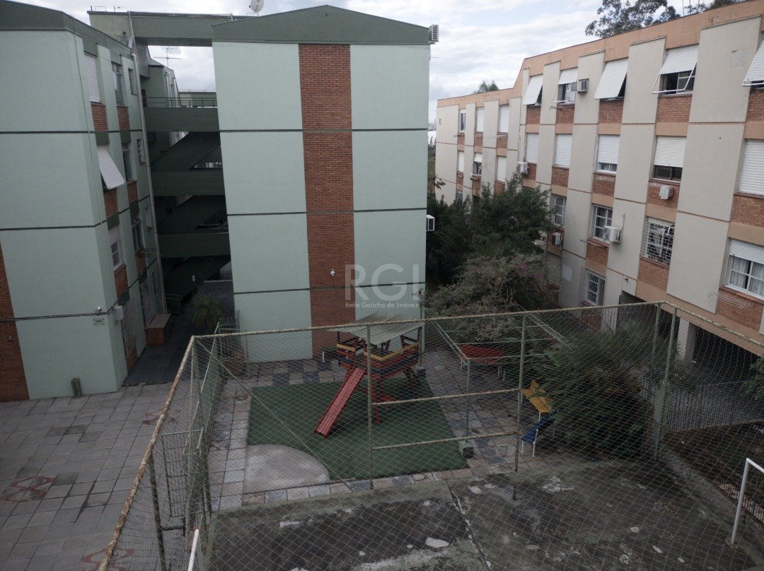 Apartamento com 74m², 2 dormitórios, 1 vaga no bairro Cristal em Porto Alegre para Comprar