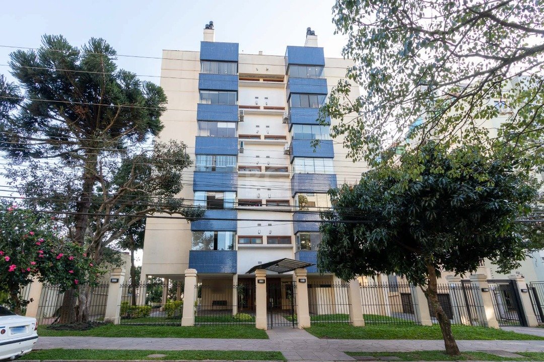 Cobertura com 145m², 2 dormitórios, 1 suíte, 2 vagas no bairro Tristeza em Porto Alegre para Comprar