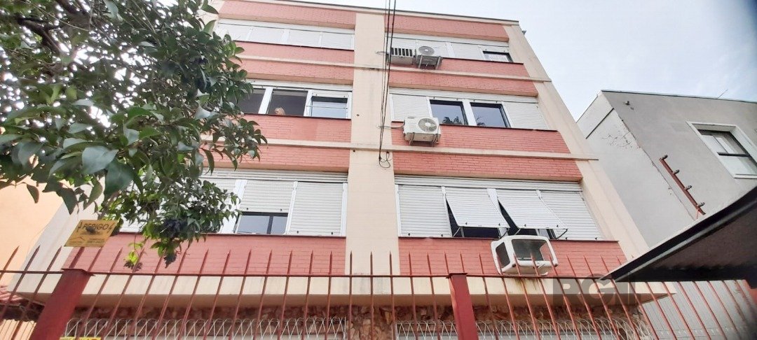 Apartamento com 41m², 1 dormitório no bairro Menino Deus em Porto Alegre para Comprar