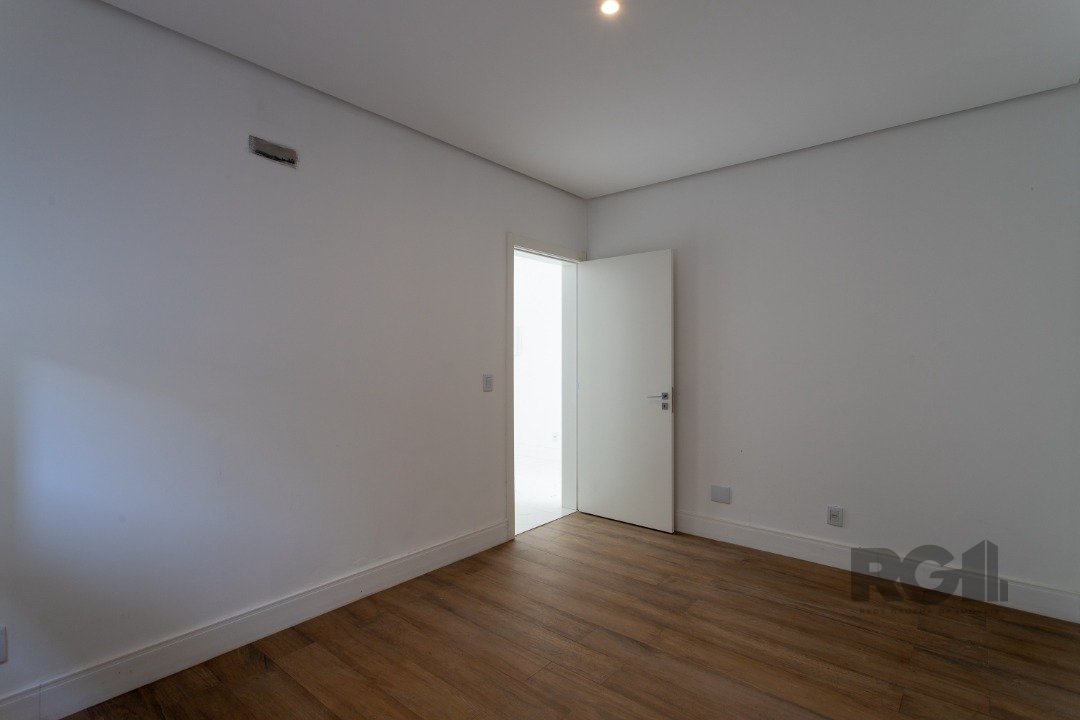 Casa Condominio 4 dormitórios