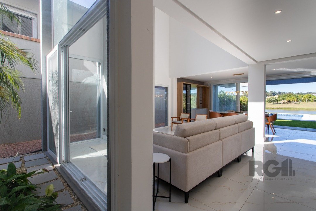 Casa Condominio 4 dormitórios