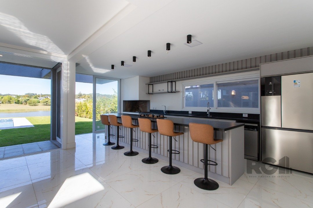Casa Condominio 4 dormitórios