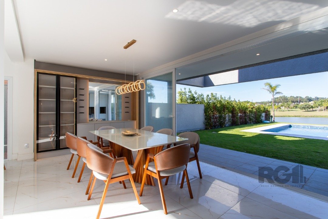 Casa Condominio 4 dormitórios