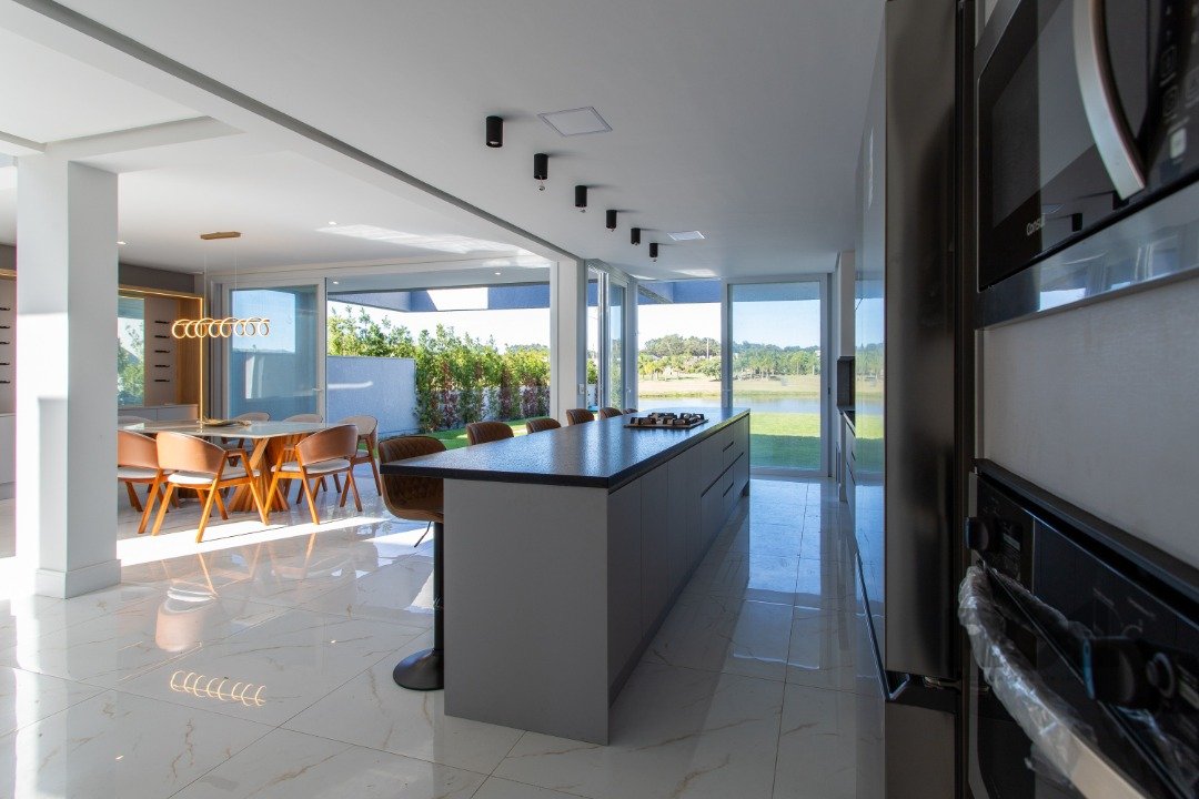 Casa Condominio 4 dormitórios