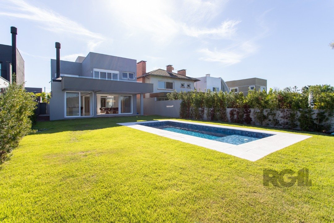 Casa Condominio 4 dormitórios