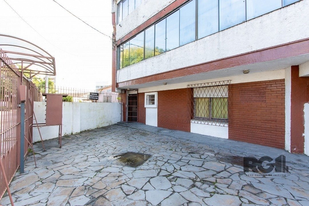 Apartamento com 70m², 2 dormitórios no bairro Camaquã em Porto Alegre para Comprar