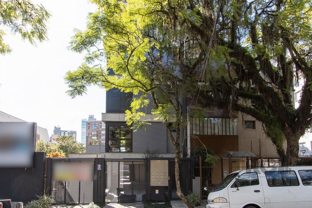 Apartamento com 63m², 2 dormitórios, 1 suíte, 1 vaga no bairro BELA VISTA em Porto Alegre para Comprar