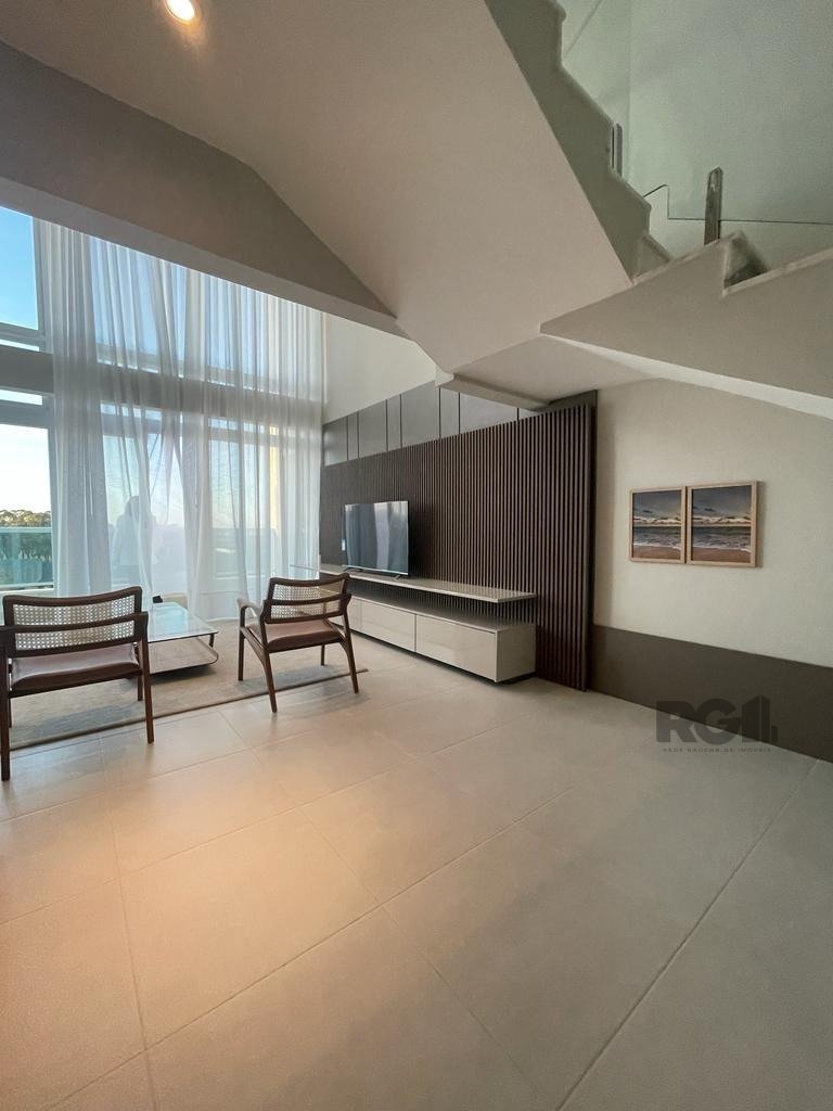 Duplex com 167m², 3 dormitórios, 2 suítes, 2 vagas no bairro Atlântida em Xangri-Lá para Comprar