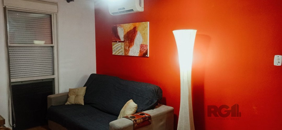 Apartamento com 42m², 1 dormitório no bairro Humaitá em Porto Alegre para Comprar