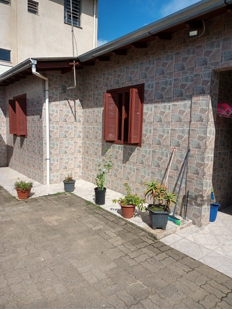 Casa com 129m², 3 dormitórios no bairro Esmeralda em Viamão para Comprar