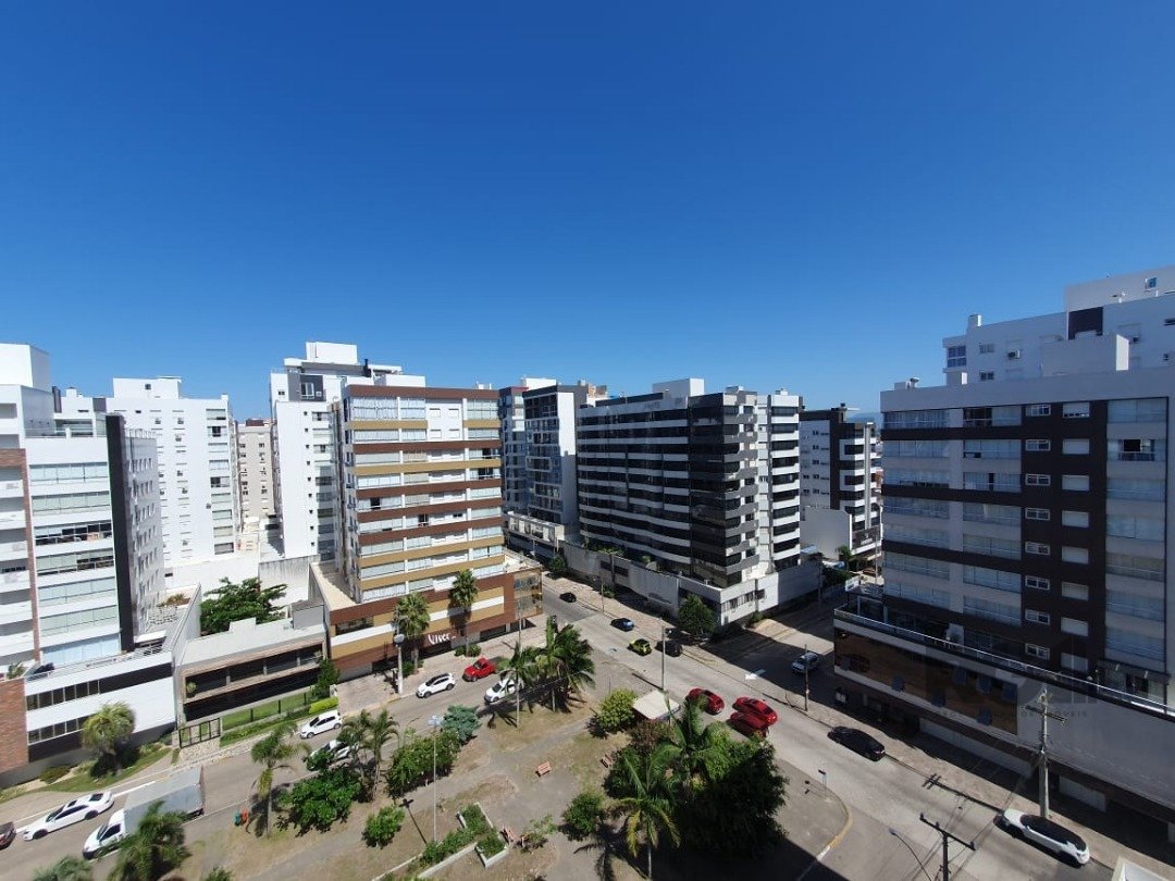 Apartamento com 146m², 3 dormitórios, 1 suíte, 2 vagas no bairro Navegantes em Capão da Canoa para Comprar