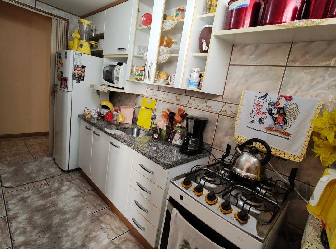 Apartamento com 59m², 2 dormitórios, 1 vaga no bairro Camaquã em Porto Alegre para Comprar