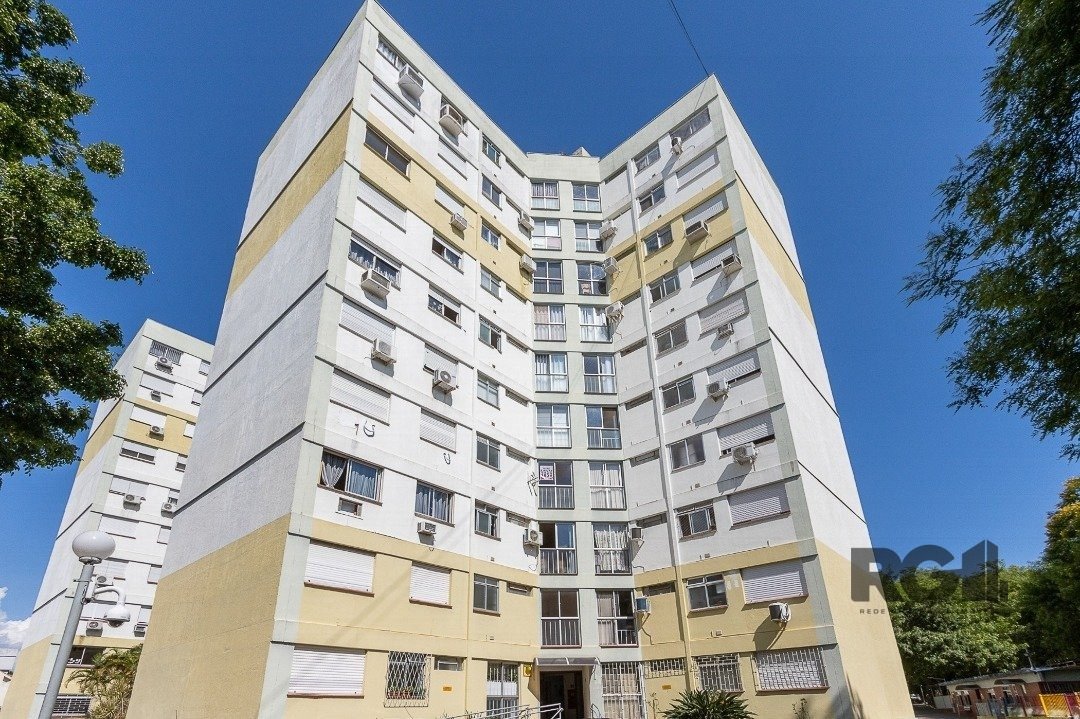 Apartamento com 56m², 2 dormitórios, 1 vaga no bairro Cristal em Porto Alegre para Comprar