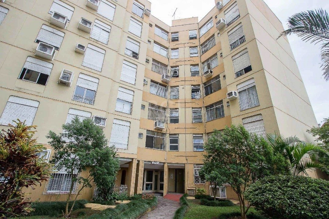 Apartamento com 63m², 2 dormitórios, 1 vaga no bairro Tristeza em Porto Alegre para Comprar