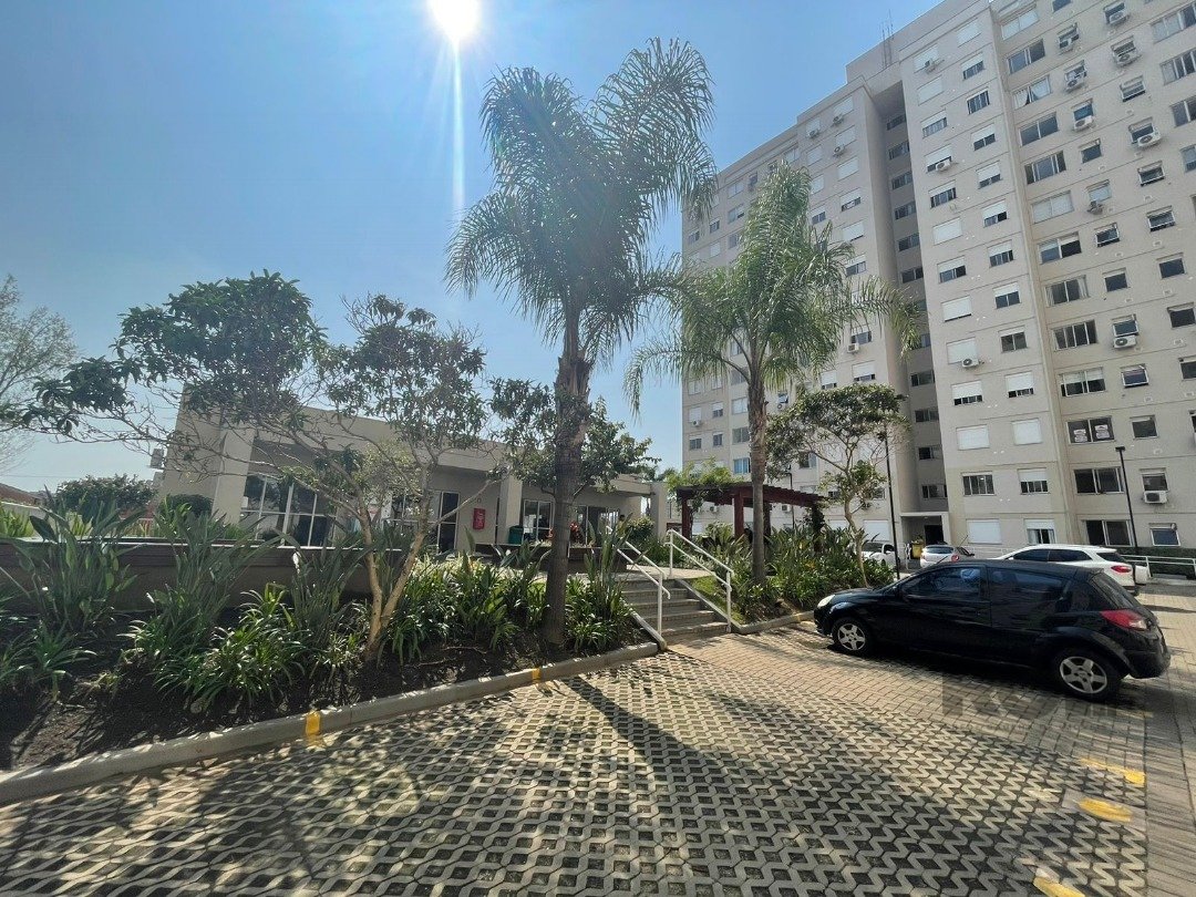 Apartamento com 48m², 2 dormitórios, 1 vaga no bairro Jardim Itu em Porto Alegre para Comprar
