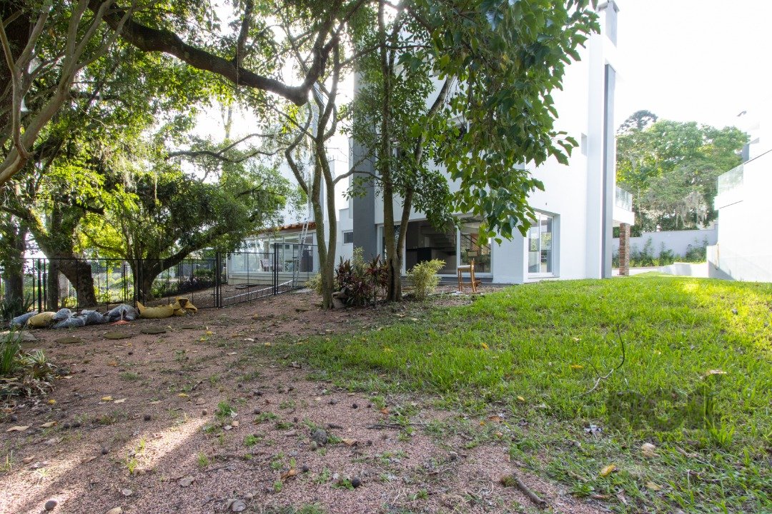 Casa de Condomínio para alugar com 3 quartos, 301m² - Foto 24