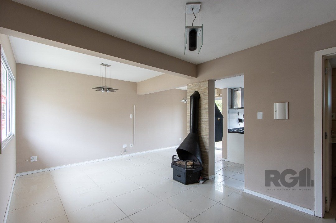 Casa de Condomínio para alugar com 3 quartos, 135m² - Foto 1