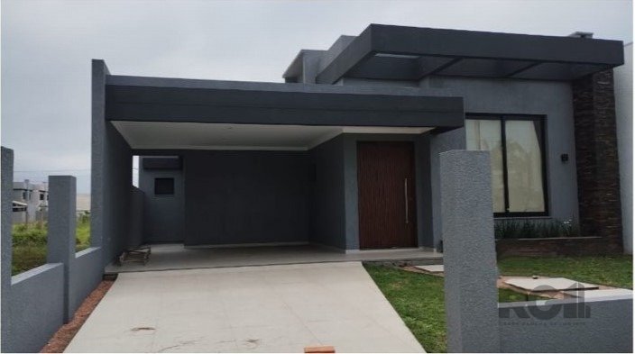 Casa com 140m², 3 dormitórios, 1 suíte, 2 vagas no bairro Guarani em Capão Da Canoa para Comprar