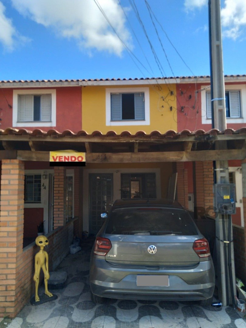 Casa Condominio com 78m², 2 dormitórios, 1 vaga no bairro Hípica em Porto Alegre para Comprar