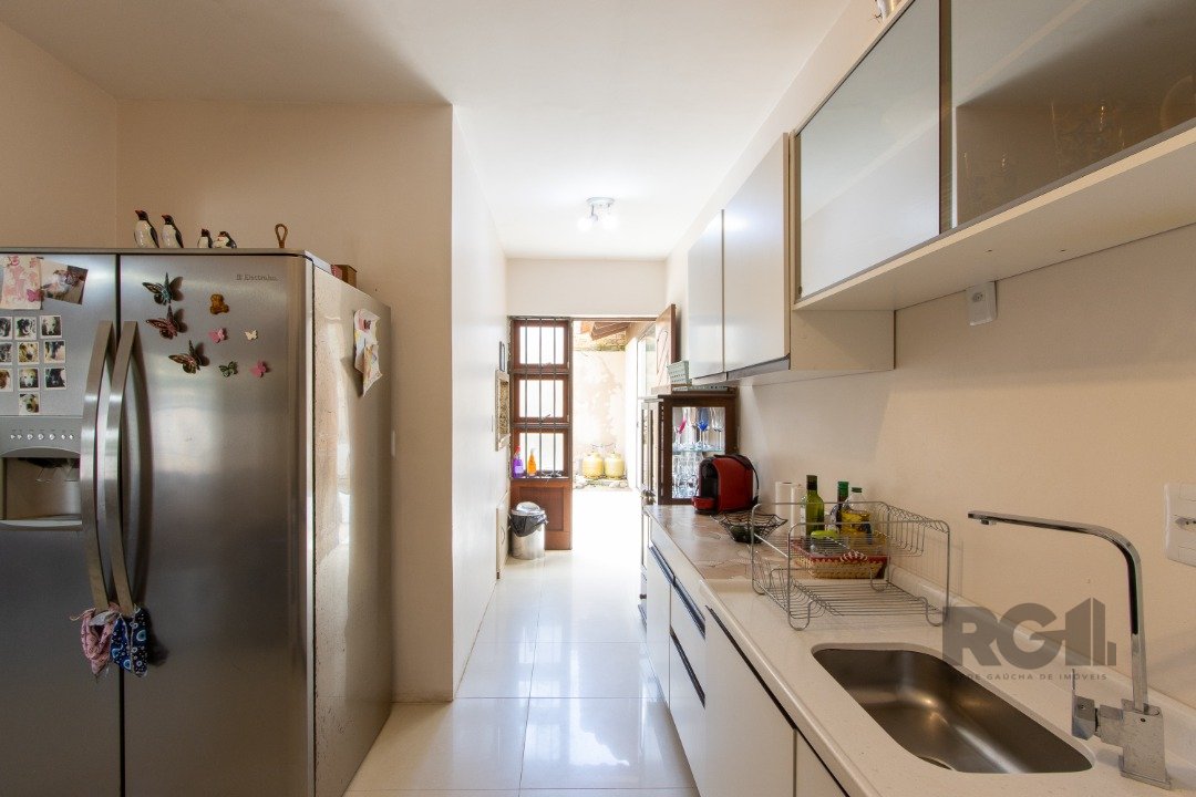 Casa à venda com 4 quartos, 209m² - Foto 15