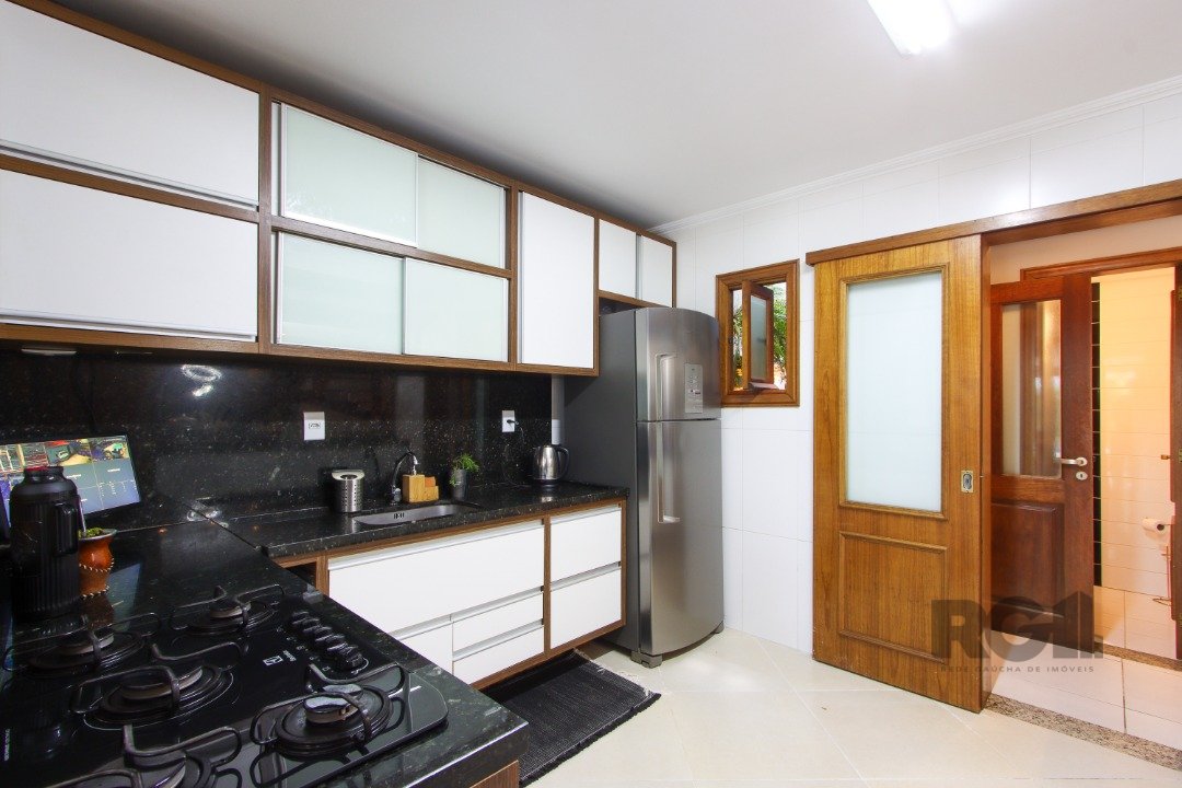 Casa para alugar com 3 quartos, 218m² - Foto 17