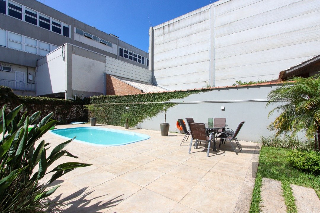 Casa para alugar com 3 quartos, 218m² - Foto 23