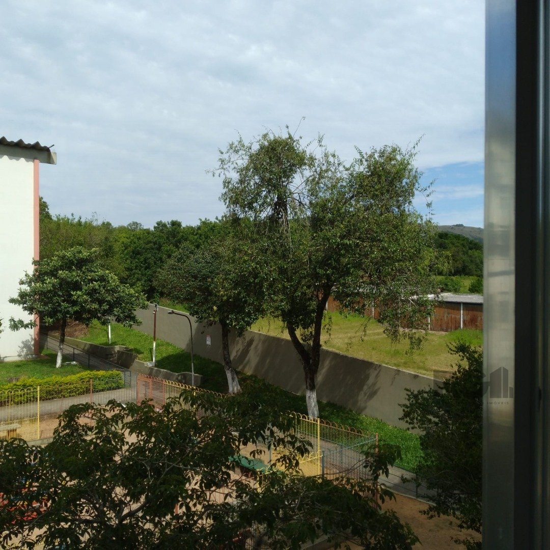 Apartamento com 69m², 3 dormitórios, 1 vaga no bairro Vila Nova em Porto Alegre para Comprar