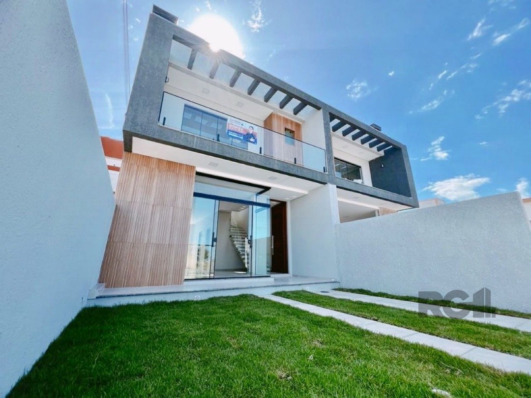 Casa com 95m², 2 dormitórios, 2 suítes, 1 vaga no bairro Jardim Beira-Mar em Capão da Canoa para Comprar