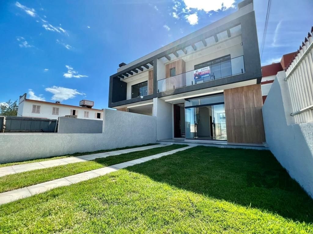 Casa com 95m², 2 dormitórios, 2 suítes, 1 vaga no bairro Jardim Beira-Mar em Capão da Canoa para Comprar
