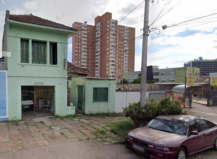 Terreno com 387m² no bairro Azenha em Porto Alegre para Comprar