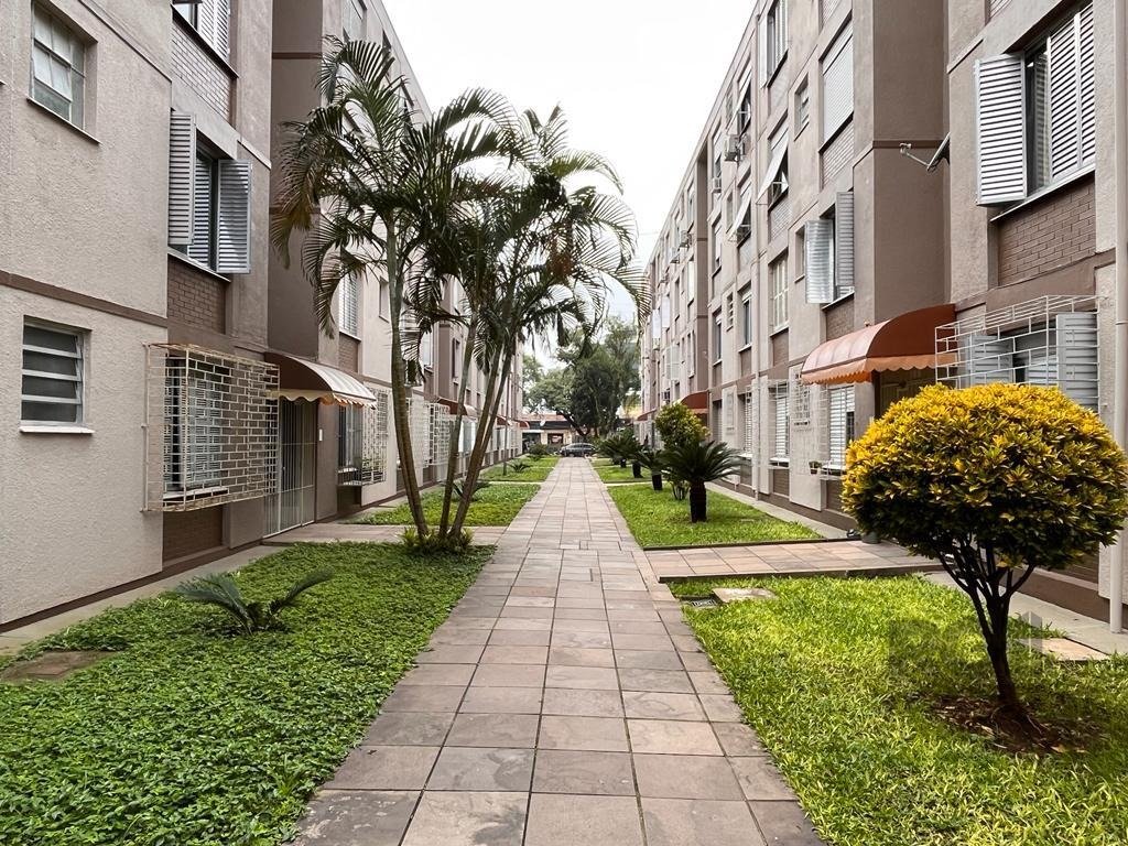Apartamento com 34m², 1 dormitório, 1 vaga no bairro Jardim Itu em Porto Alegre para Comprar