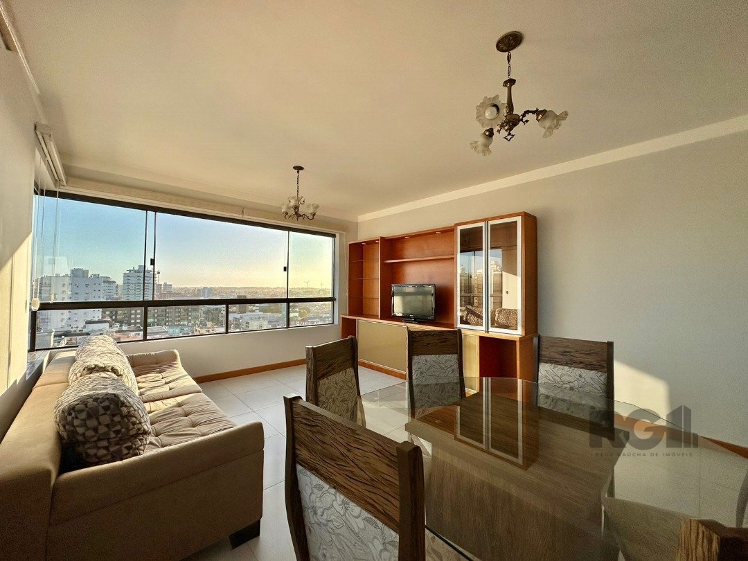 Apartamento com 131m², 3 dormitórios, 1 suíte, 2 vagas no bairro Centro em Capão da Canoa para Comprar