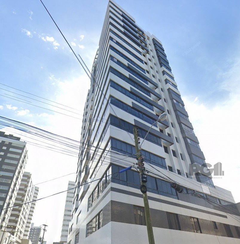 Apartamento com 96m², 2 dormitórios, 1 vaga no bairro Beira Mar em Tramandaí para Comprar