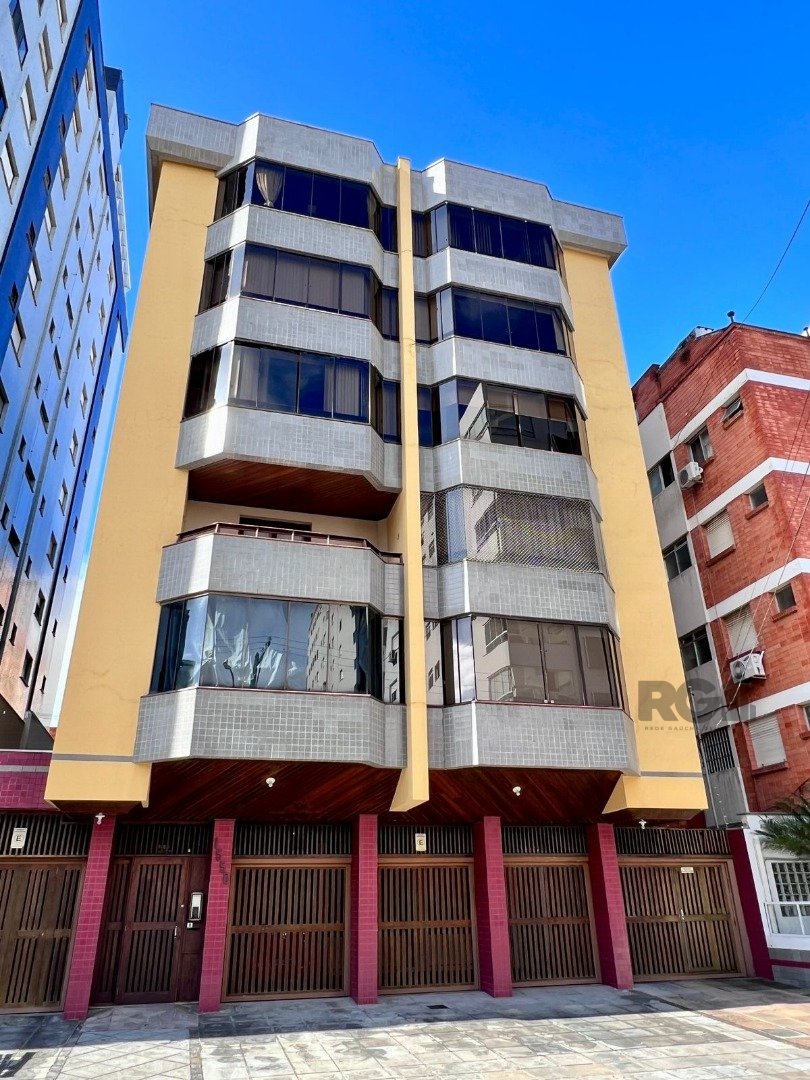 Apartamento com 77m², 2 dormitórios, 1 vaga no bairro Centro em Capão da Canoa para Comprar