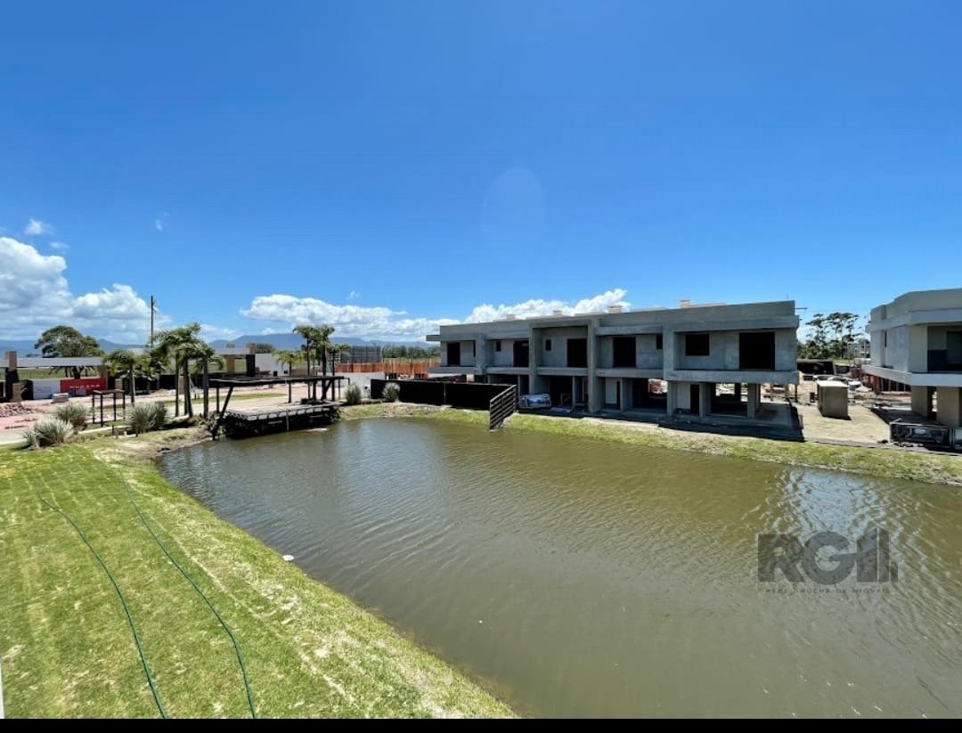 Casa Condominio com 143m², 3 dormitórios, 1 suíte, 2 vagas no bairro Zona Nova em Capão Da Canoa para Comprar
