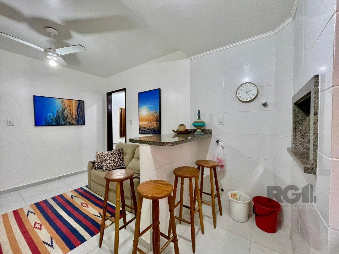 Apartamento com 48m², 1 dormitório no bairro Centro em Capão da Canoa para Comprar