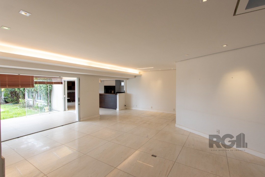 Casa à venda com 4 quartos, 359m² - Foto 9