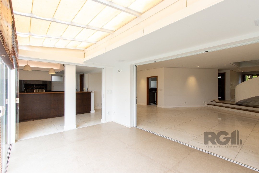 Casa à venda com 4 quartos, 359m² - Foto 16