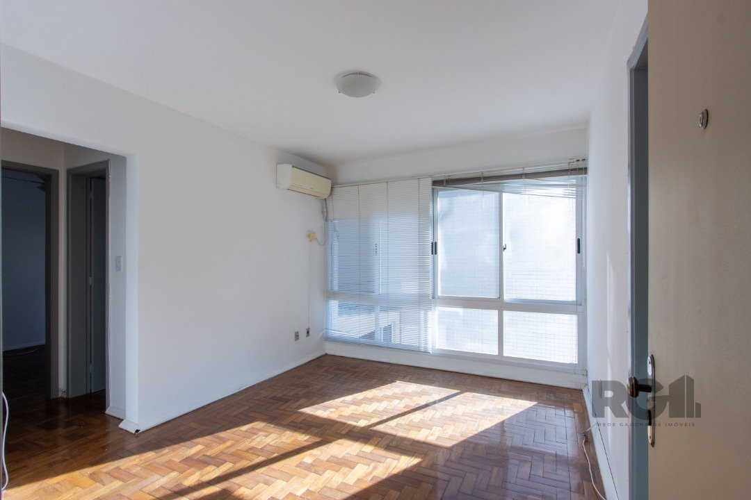 Apartamento com 39m², 1 dormitório no bairro Cristal em Porto Alegre para Comprar