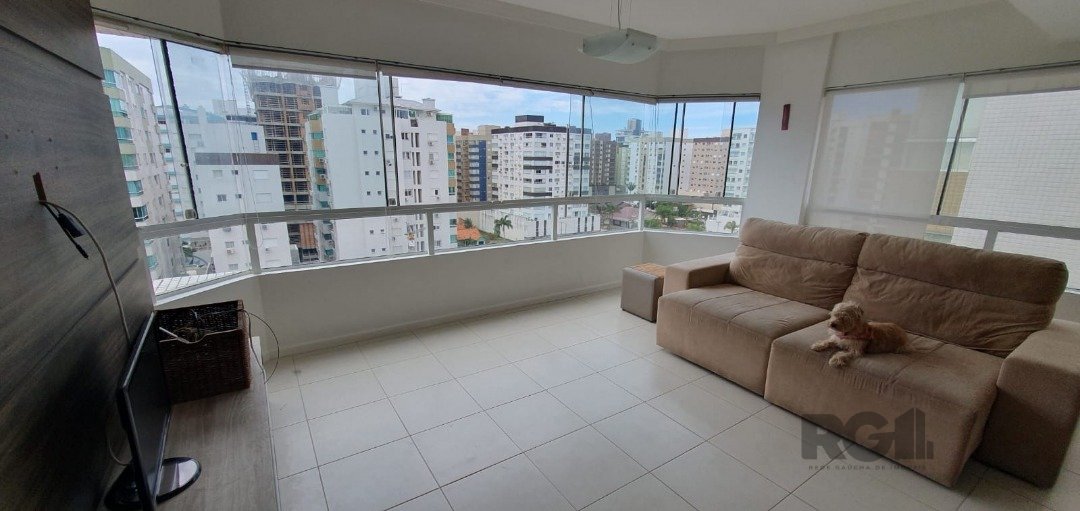 Apartamento com 142m², 3 dormitórios, 1 suíte, 1 vaga no bairro Centro em Capão da Canoa para Comprar