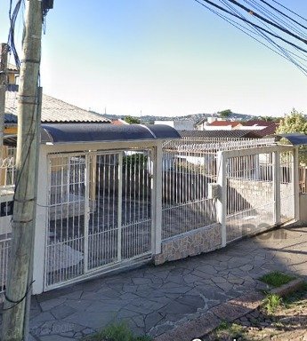 Casa com 265m², 3 dormitórios, 4 vagas no bairro Vila Conceição em Porto Alegre para Comprar