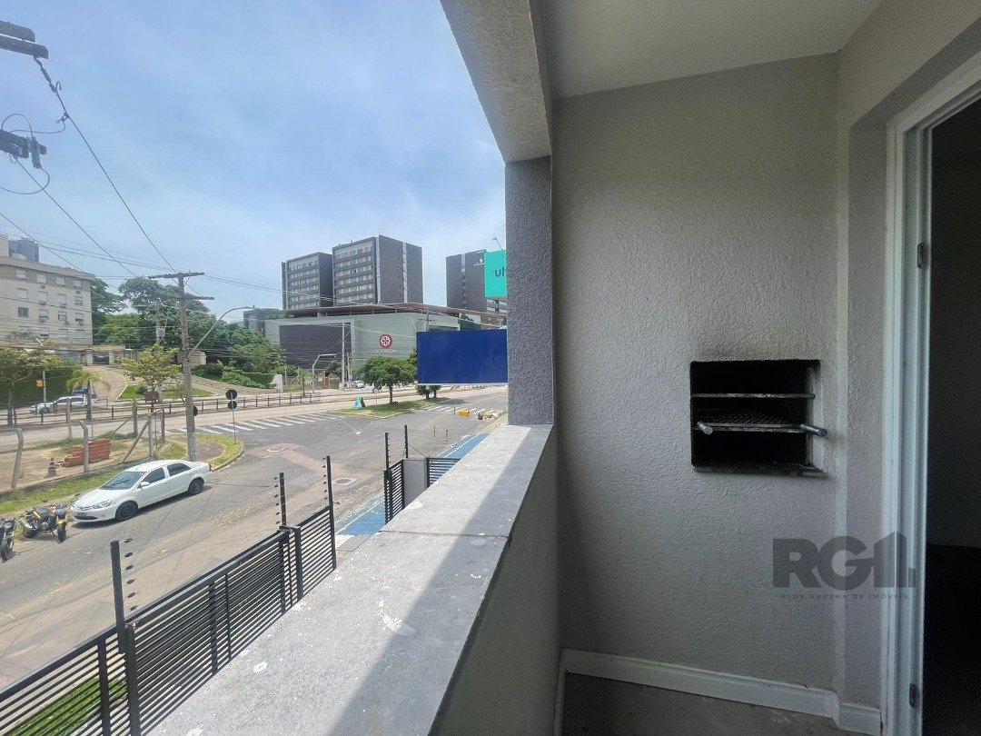 Apartamento com 50m², 2 dormitórios, 1 vaga no bairro Glória em Porto Alegre para Comprar