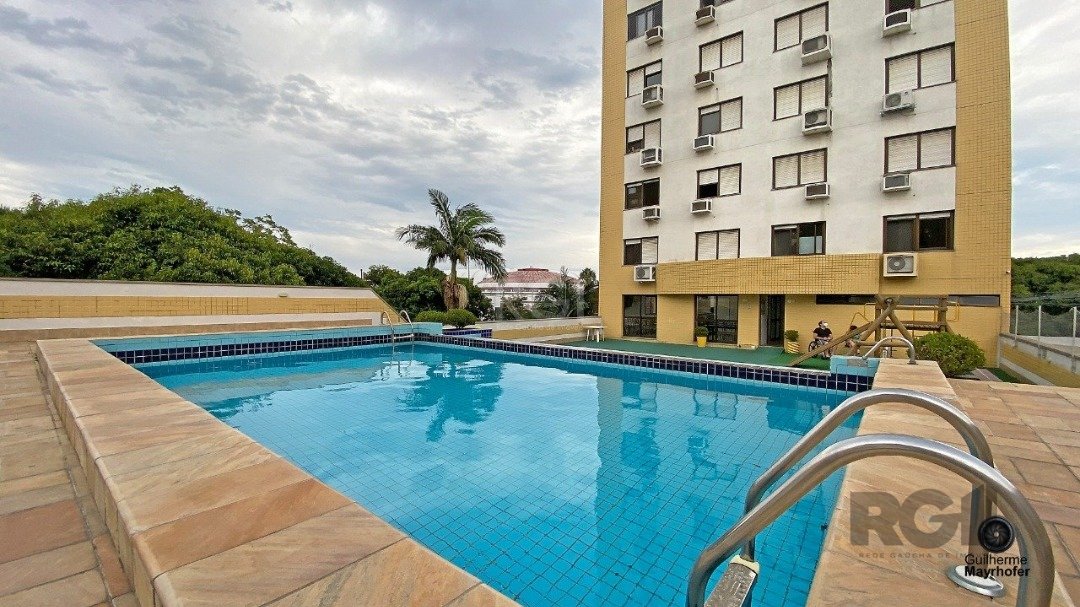 Apartamento com 86m², 3 dormitórios, 1 suíte, 2 vagas no bairro Praia de Belas em Porto Alegre para Comprar