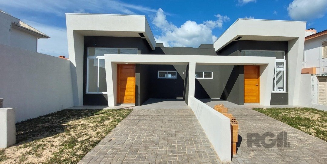 Casa com 84m², 3 dormitórios, 1 suíte no bairro Jardim Beira-Mar em Capão da Canoa para Comprar