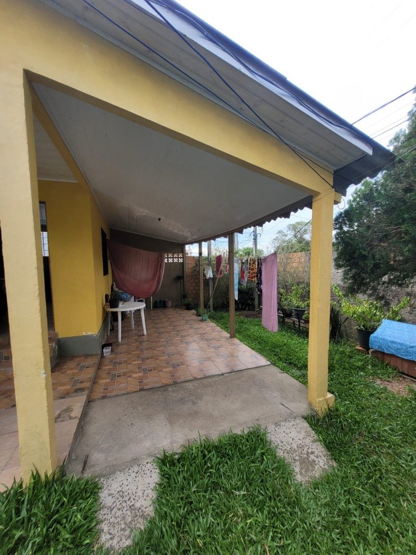 Casa com 125m², 3 dormitórios, 1 vaga no bairro Ipanema em Porto Alegre para Comprar
