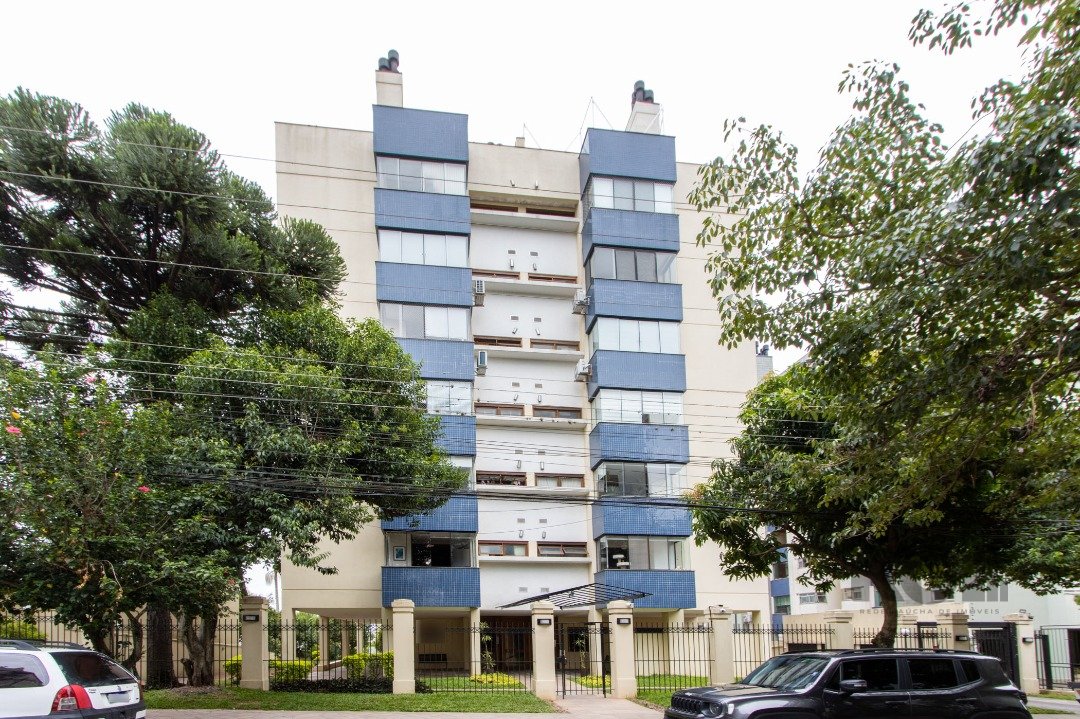 Cobertura com 145m², 2 dormitórios, 1 suíte, 2 vagas no bairro Tristeza em Porto Alegre para Comprar