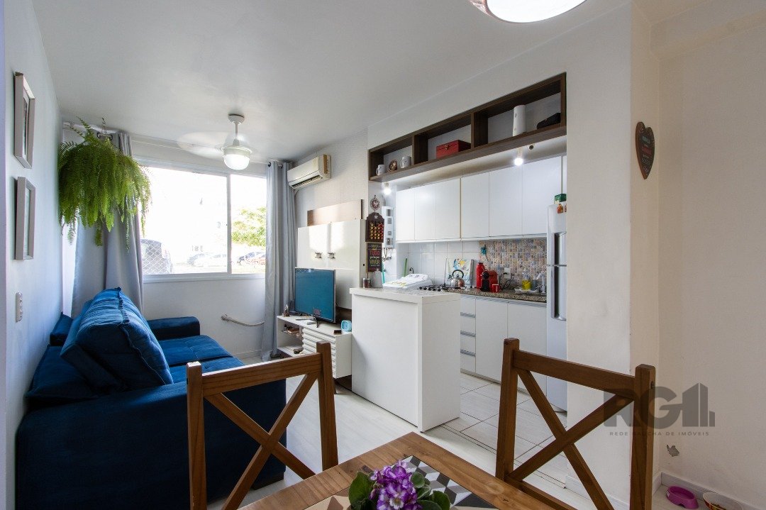 Apartamento com 46m², 2 dormitórios no bairro Cristal em Porto Alegre para Comprar