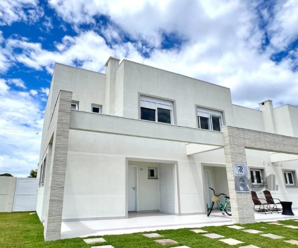 Casa Condominio com 123m², 3 dormitórios, 1 suíte, 2 vagas no bairro Remanso em Xangri-Lá para Comprar