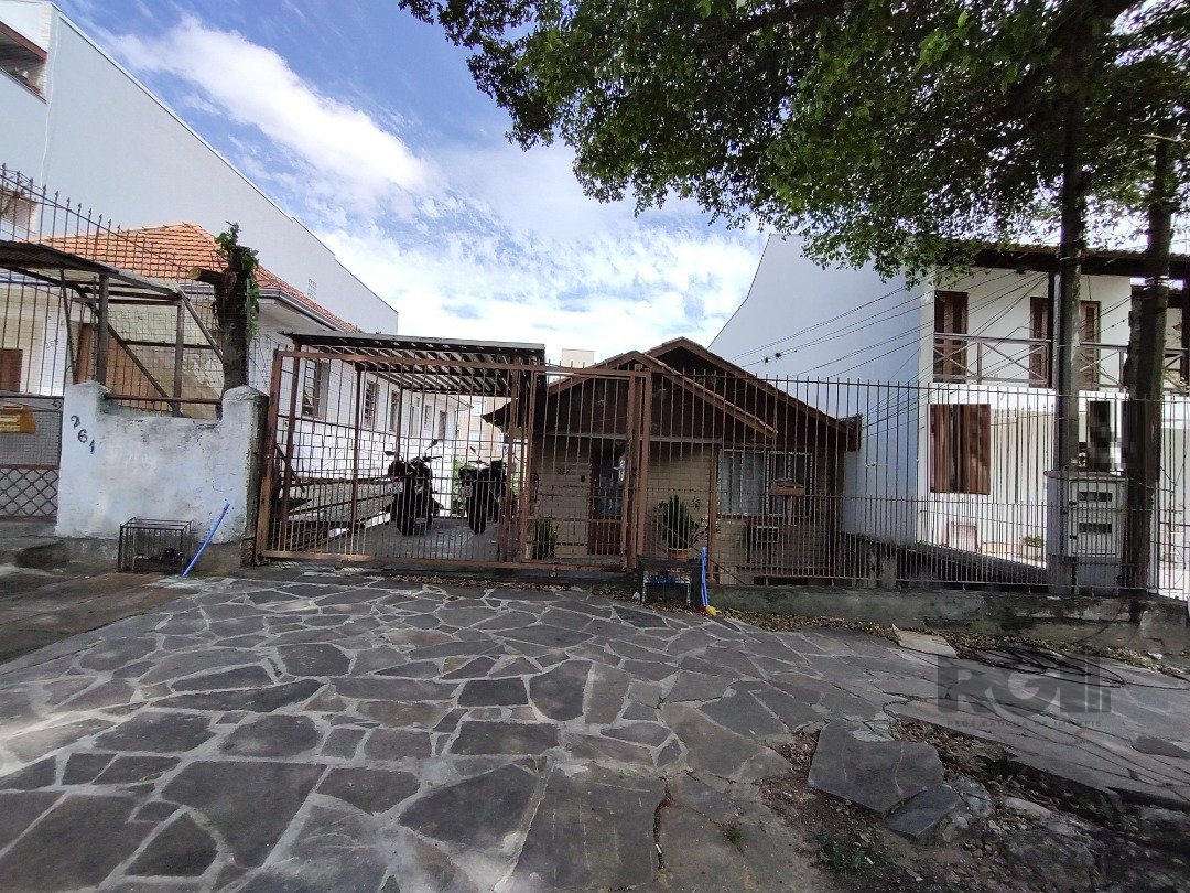 Terreno com 252m² no bairro Teresópolis em Porto Alegre para Comprar